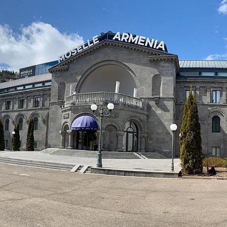 Armenia Hotel Джермук Экстерьер фото