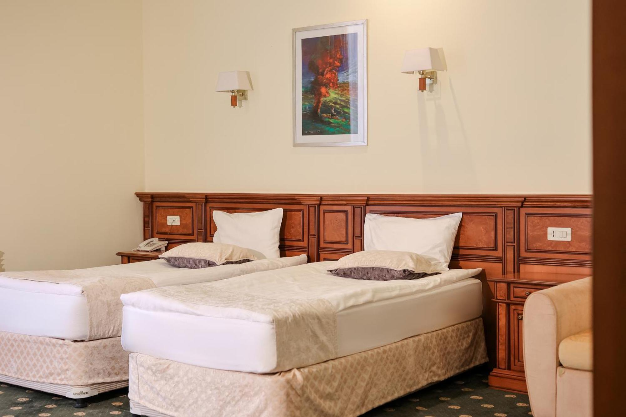 Armenia Hotel Джермук Экстерьер фото